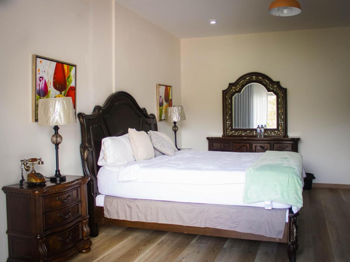 Hotel, Cocoview Valle de Ángeles Buitenkant foto